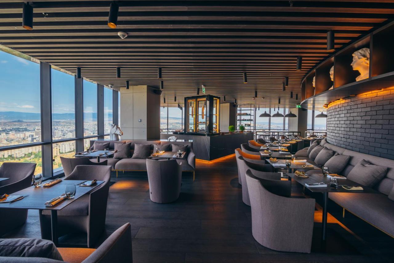 Pullman Tbilisi Axis Towers Hotel Екстериор снимка The interior of the restaurant