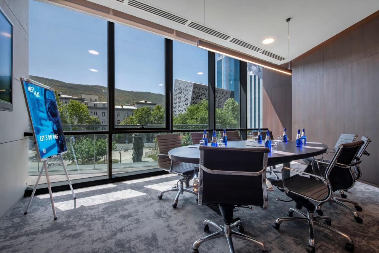 Pullman Tbilisi Axis Towers Hotel Екстериор снимка Meeting room at the University of Adelaide Business School